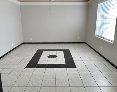 7305 S Gessner Road - Photo Thumbnail 5