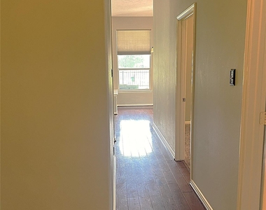 18718 Walden Forest Drive - Photo Thumbnail 20