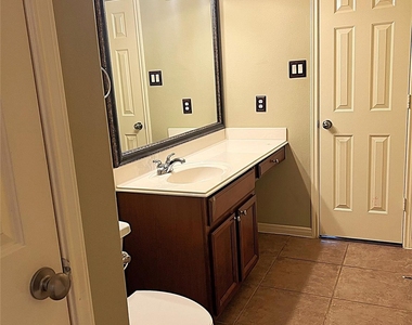 18718 Walden Forest Drive - Photo Thumbnail 7