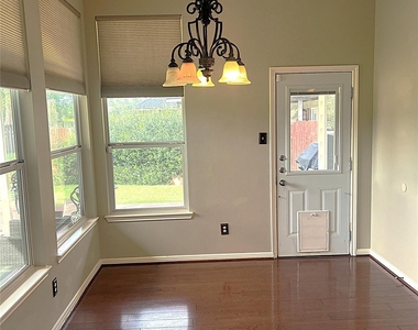 18718 Walden Forest Drive - Photo Thumbnail 14