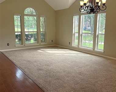 18718 Walden Forest Drive - Photo Thumbnail 4