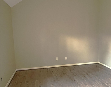 18718 Walden Forest Drive - Photo Thumbnail 22