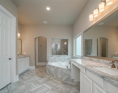 115 N Winter Sunrise Circle - Photo Thumbnail 28