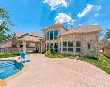 115 N Winter Sunrise Circle - Photo Thumbnail 45