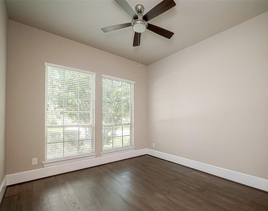 115 N Winter Sunrise Circle - Photo Thumbnail 31