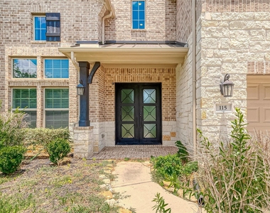 115 N Winter Sunrise Circle - Photo Thumbnail 2