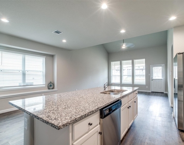 3649 Cub Drive - Photo Thumbnail 6