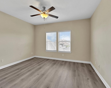 614 Imperial Boulevard - Photo Thumbnail 15
