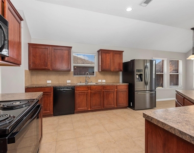 16139 Colt Springs Lane - Photo Thumbnail 7