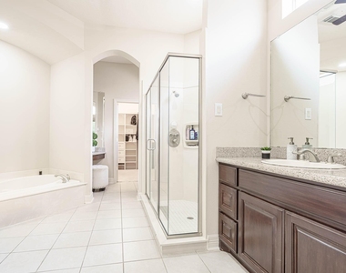 6515 Costa Sienna Lane - Photo Thumbnail 8