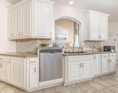 6515 Costa Sienna Lane - Photo Thumbnail 32