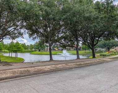 6515 Costa Sienna Lane - Photo Thumbnail 40