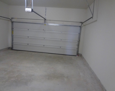 1627 Ryon Falls Drive - Photo Thumbnail 9