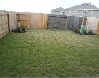 1627 Ryon Falls Drive - Photo Thumbnail 8