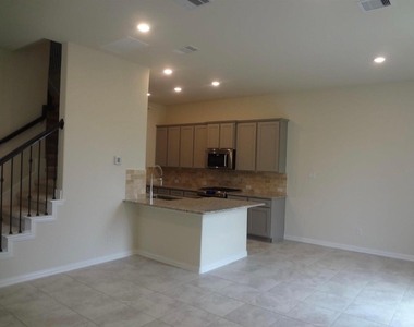 1627 Ryon Falls Drive - Photo Thumbnail 11