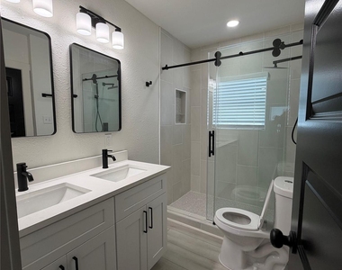 2814 Truxillo Street - Photo Thumbnail 6