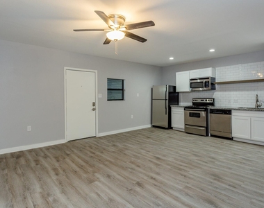 2810 Beauchamp Street - Photo Thumbnail 2
