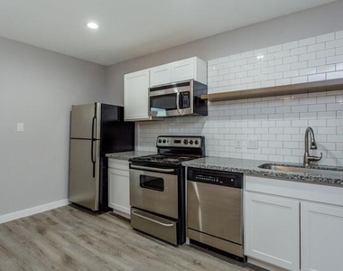 2810 Beauchamp Street - Photo Thumbnail 1