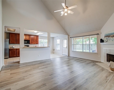 15103 Petal Rose Court - Photo Thumbnail 6