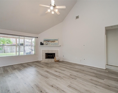 15103 Petal Rose Court - Photo Thumbnail 5