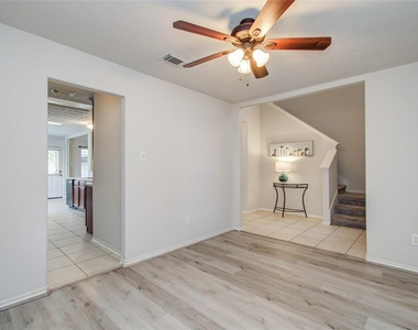 15103 Petal Rose Court - Photo Thumbnail 4