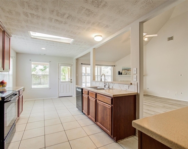 15103 Petal Rose Court - Photo Thumbnail 11