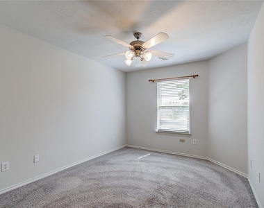 15103 Petal Rose Court - Photo Thumbnail 25