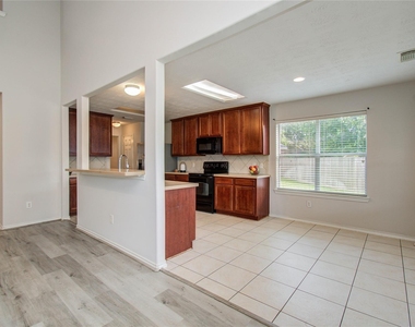 15103 Petal Rose Court - Photo Thumbnail 8