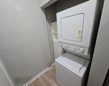1818 Augusta Drive - Photo Thumbnail 28