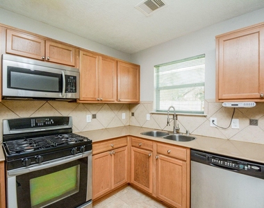 21443 Maple Harvest Lane - Photo Thumbnail 12