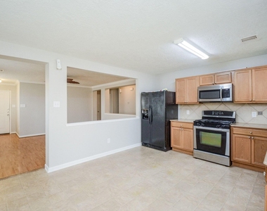 21443 Maple Harvest Lane - Photo Thumbnail 11