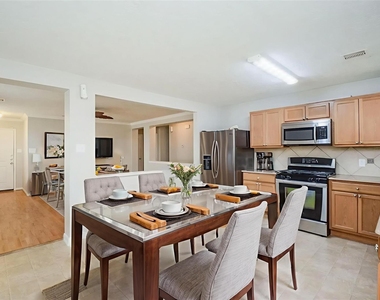 21443 Maple Harvest Lane - Photo Thumbnail 10