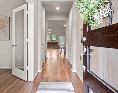 21631 Cascades Pass Court - Photo Thumbnail 5