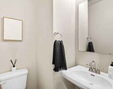 21631 Cascades Pass Court - Photo Thumbnail 11