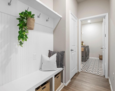 21631 Cascades Pass Court - Photo Thumbnail 9