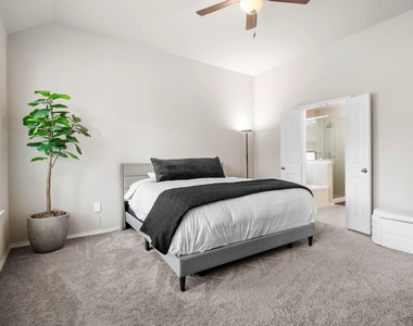 21631 Cascades Pass Court - Photo Thumbnail 19