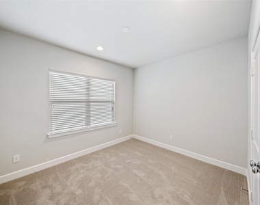 5910 Haring Lane - Photo Thumbnail 16