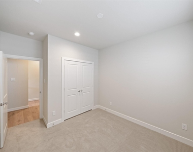 5910 Haring Lane - Photo Thumbnail 17