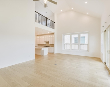 27027 W Rustlers Bend - Photo Thumbnail 10