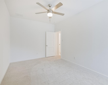 27027 W Rustlers Bend - Photo Thumbnail 38