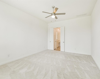 27027 W Rustlers Bend - Photo Thumbnail 23