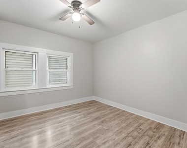 811 W Broad Street - Photo Thumbnail 15