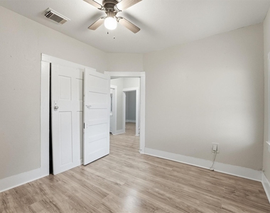 811 W Broad Street - Photo Thumbnail 14