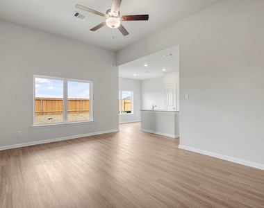 404 Mystic Slopes Drive - Photo Thumbnail 3