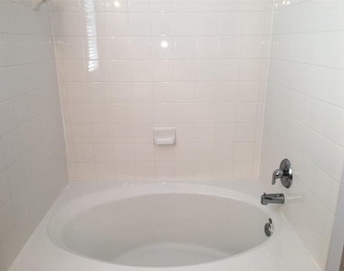 2711 Cally Court - Photo Thumbnail 23