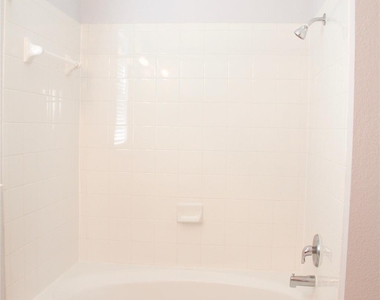 2711 Cally Court - Photo Thumbnail 19