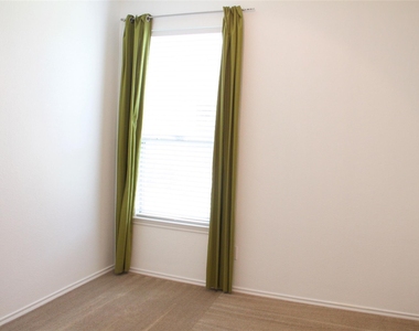 2711 Cally Court - Photo Thumbnail 13