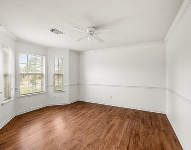 3211 Falcon Trail Drive - Photo Thumbnail 5