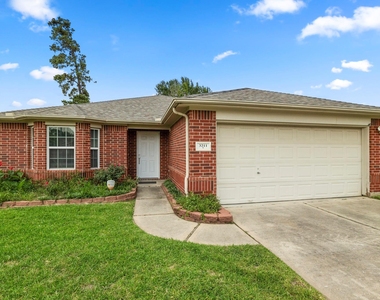 3211 Falcon Trail Drive - Photo Thumbnail 3