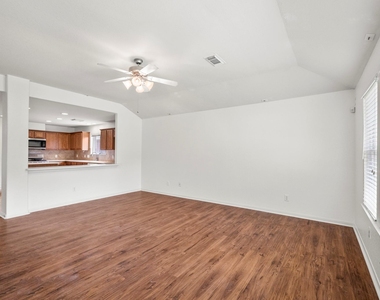 3211 Falcon Trail Drive - Photo Thumbnail 18